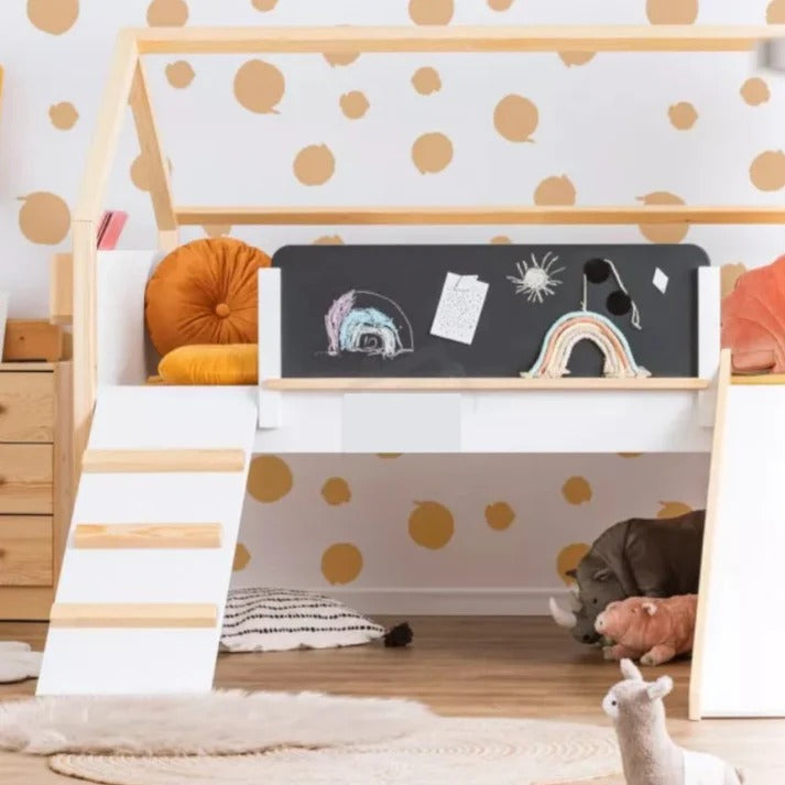Kućica za dečiji krevet KINDER HOME, Montesori, dvospratna, tobogan, crna tabla, ram dušeka 90k200 cm