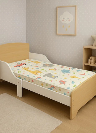 Dečiji drveni krevet sa zaštitom i ramom za dušek 140/70 cm – KINDER HOME